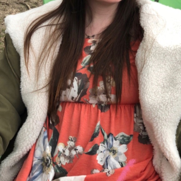 NWT! Boutique Peachy Floral Maxi Dress. - Picture 3 of 5